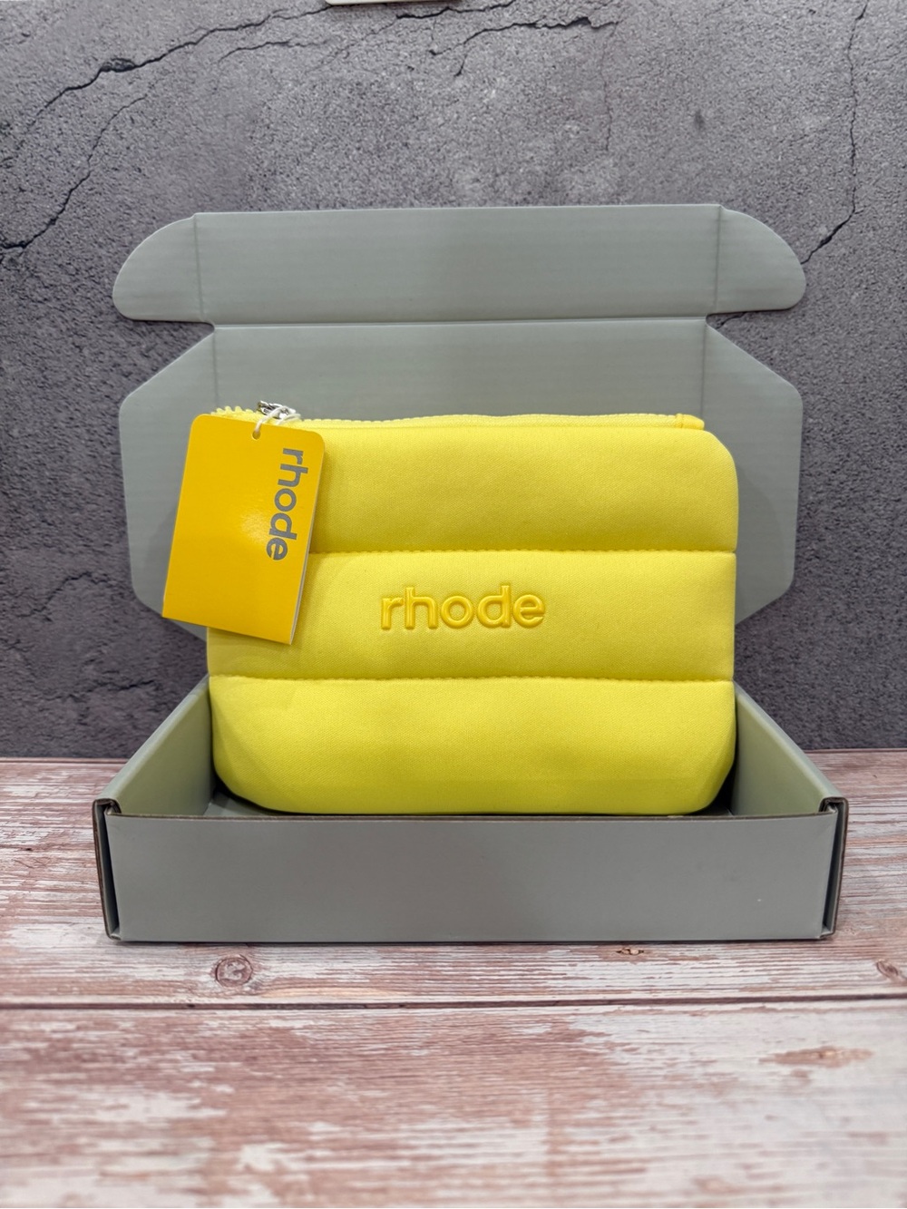 Rhode Lemontini 🍋 make up pouch brand new - Picture 6 of 6